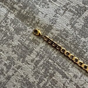 Miranda Frye chain bracelet